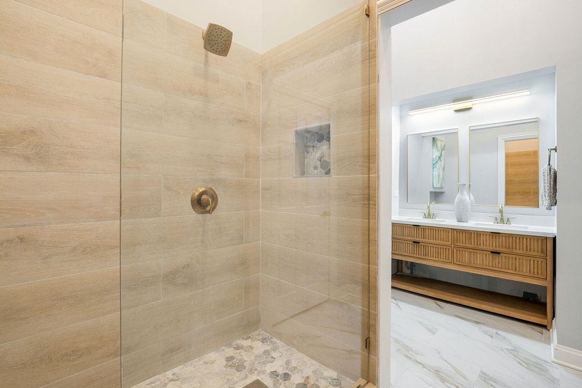$60K PRICE REDUCTION!!! Perfectly positioned on iconic State - photo 24