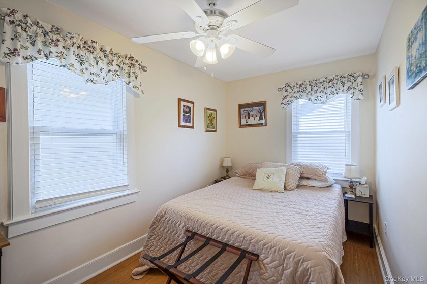 Ideally situated between the beach and bay in Long Beach's - photo 30