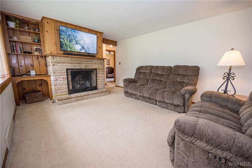 Welcome home to this charming 3-bedroom, 1-bath ranch nestled in - photo 6