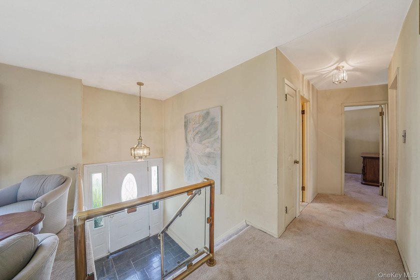 Welcome to this charming Hi Ranch in the heart of South Bellmore - photo 7