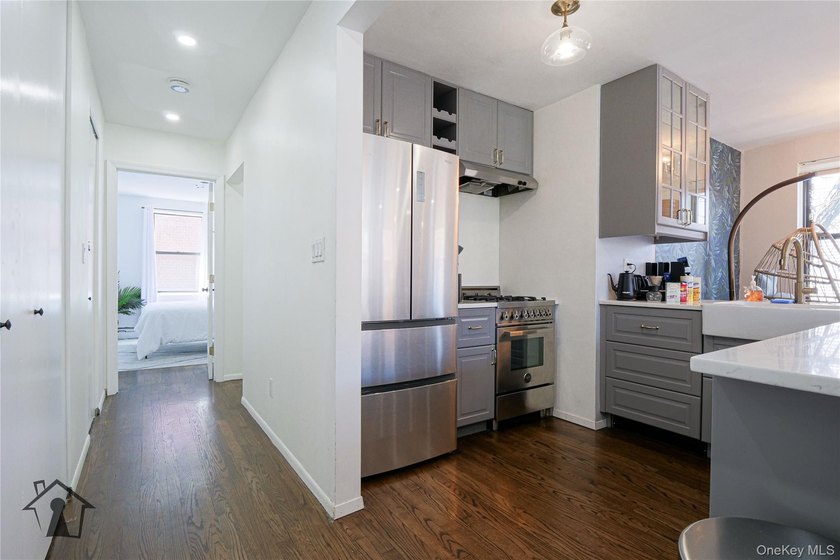 Located in a well-maintained building, Unit 2D offers a - photo 12