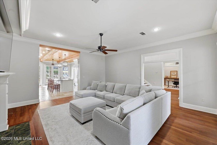 WATERFRONT! Exceptional custom-built lakefront home in Reunion - photo 12