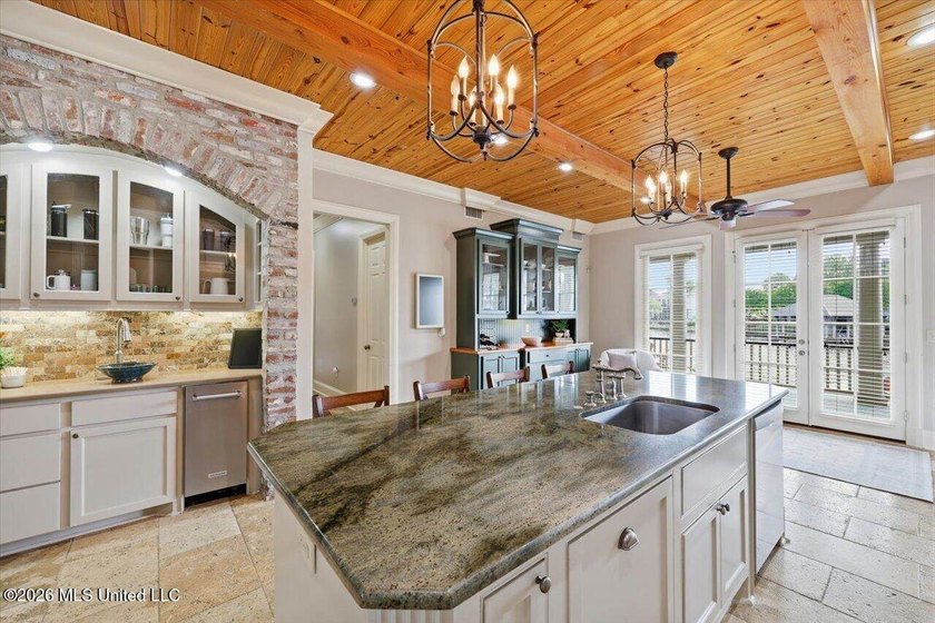 WATERFRONT! Exceptional custom-built lakefront home in Reunion - photo 14