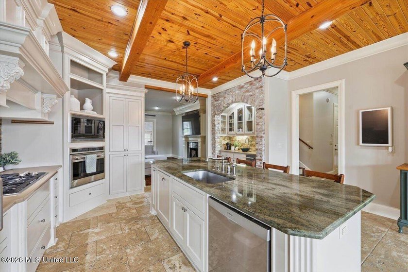 WATERFRONT! Exceptional custom-built lakefront home in Reunion - photo 15