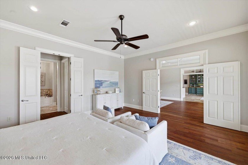WATERFRONT! Exceptional custom-built lakefront home in Reunion - photo 25
