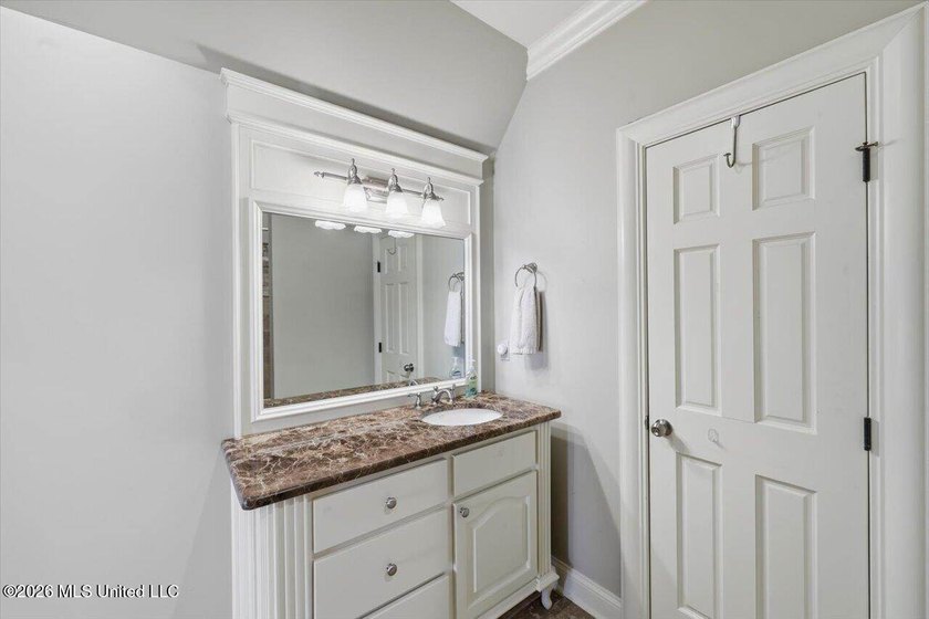 WATERFRONT! Exceptional custom-built lakefront home in Reunion - photo 35