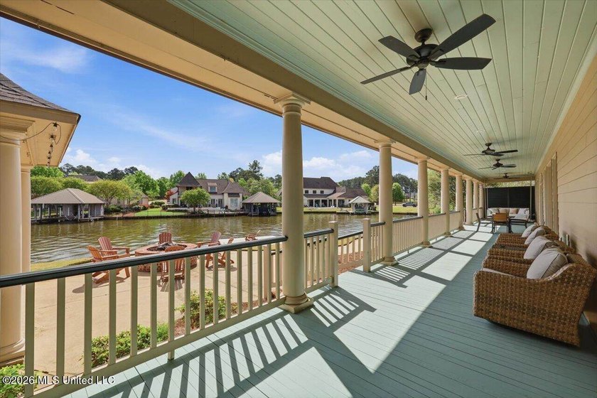 WATERFRONT! Exceptional custom-built lakefront home in Reunion - photo 43
