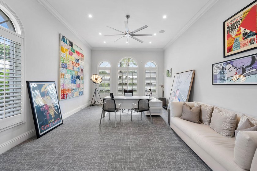 Nestled along the widest canal in Royal Palm Yacht &amp; Country - photo 31