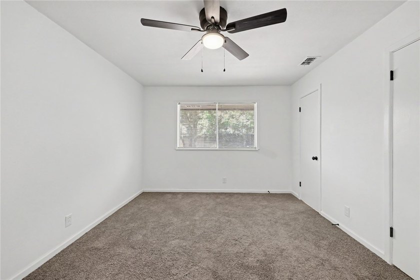 Welcome to 4329 Marie, where modern design meets timeless - photo 15