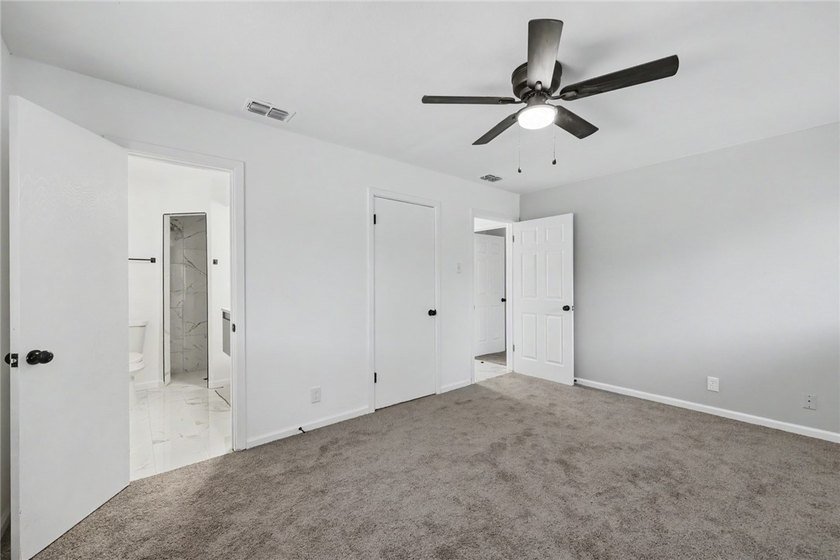 Welcome to 4329 Marie, where modern design meets timeless - photo 17