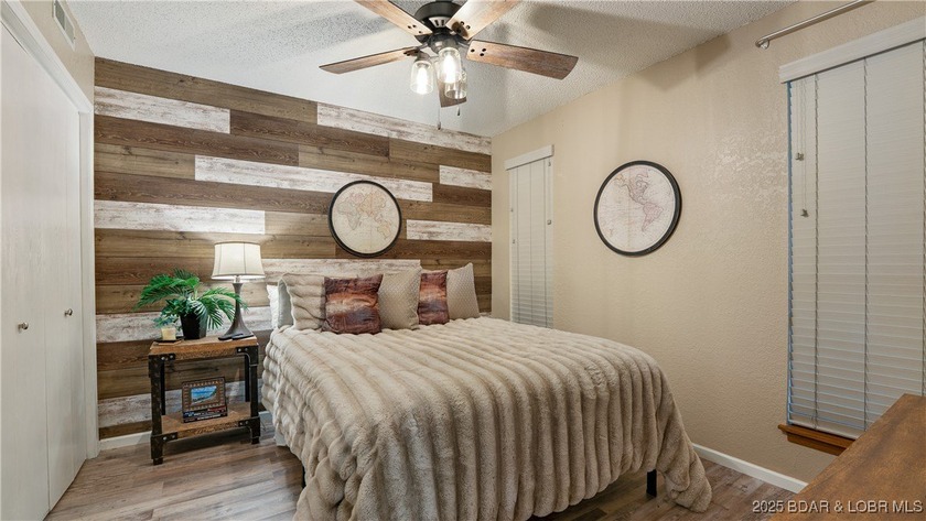 Discover lakeside living at its finest with this cozy 2-bed - photo 12