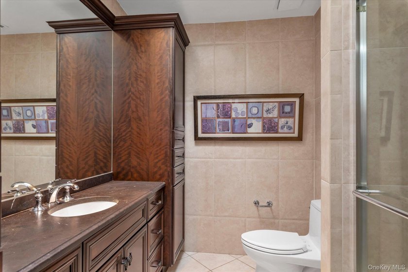 Fabulous opportunity to own a Buttonwood model in the highly - photo 14
