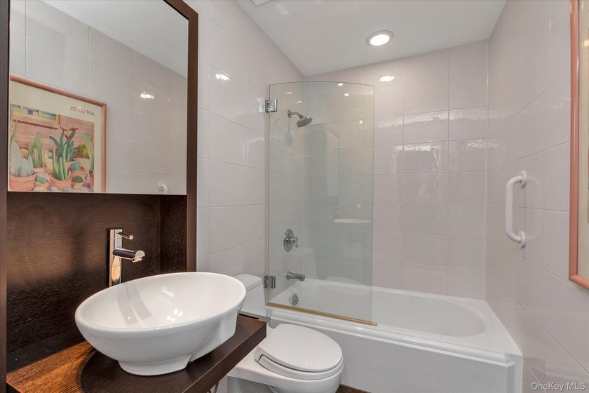 Fabulous opportunity to own a Buttonwood model in the highly - photo 16