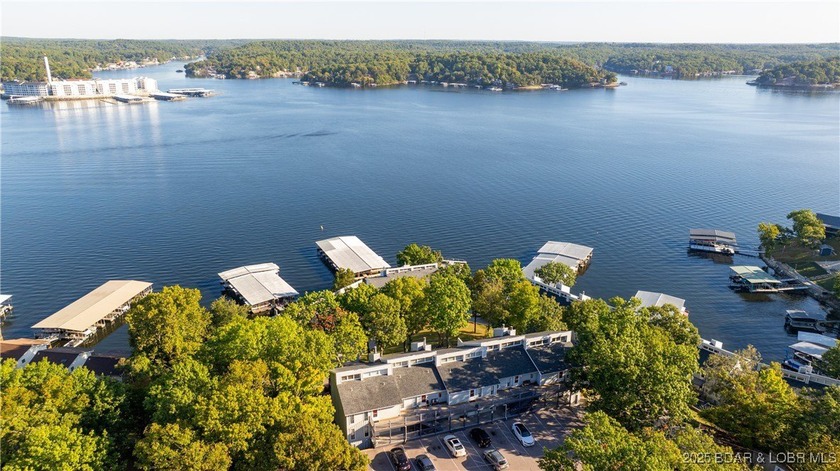 Discover lakeside living at its finest with this cozy 2-bed - photo 17