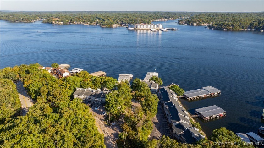 Discover lakeside living at its finest with this cozy 2-bed - photo 18