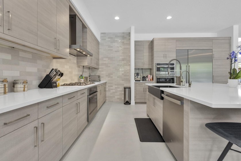 5BD | 7BA | 4,484 SF | Built 2021 | Gated Community Masterfully - photo 18