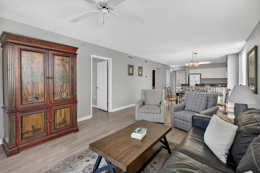Let it be SUNSHINE - PRICED TO SELL! This beautifully maintained - photo 21