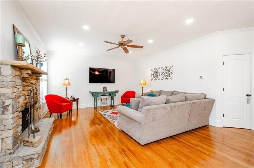 Amazing pricing in the Pallisades @ Harmony on The Lakes! This - photo 18