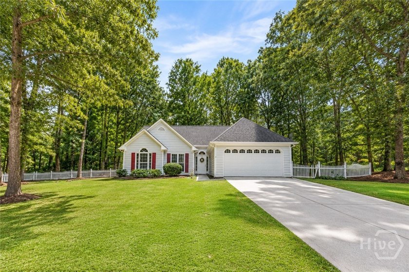 Welcome to 1010 Sharon Place, a charming 3-bedroom, 2-bath ranch - photo 25