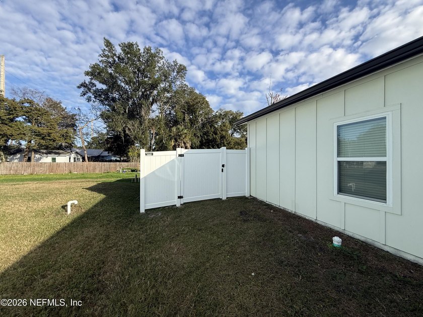 Step into this beautifully crafted new construction home - photo 28