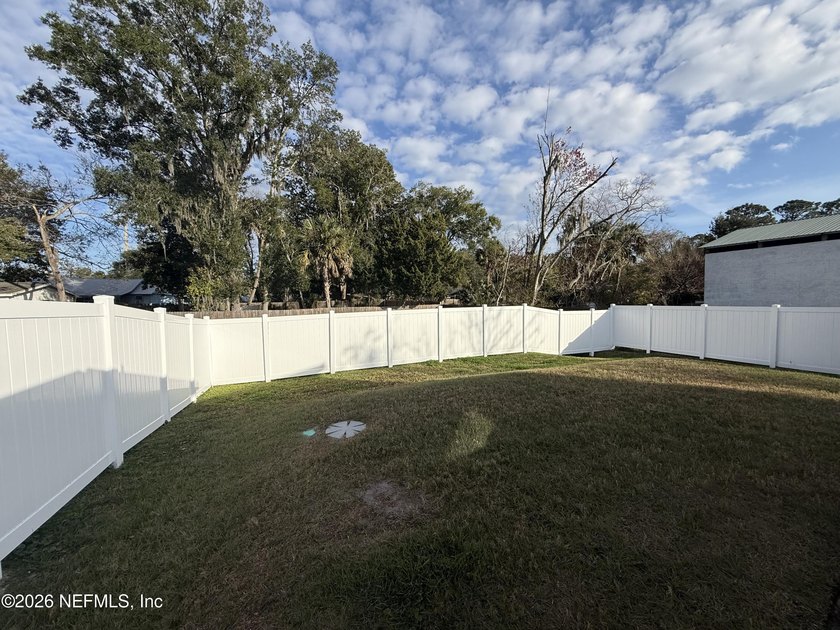 Step into this beautifully crafted new construction home - photo 29