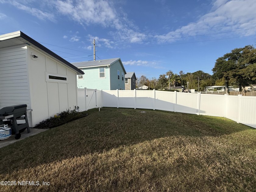 Step into this beautifully crafted new construction home - photo 30