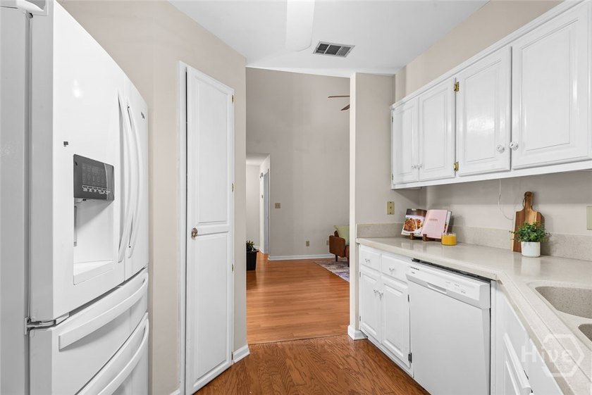 Welcome to 1010 Sharon Place, a charming 3-bedroom, 2-bath ranch - photo 33