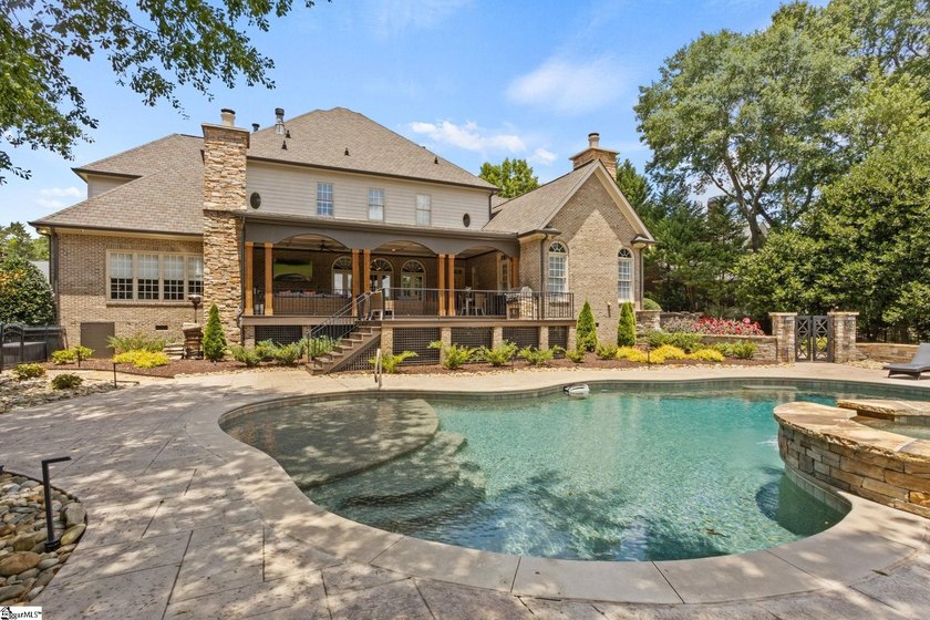 You've found it! Ideal in-town retreat to gather your family &amp; - photo 5