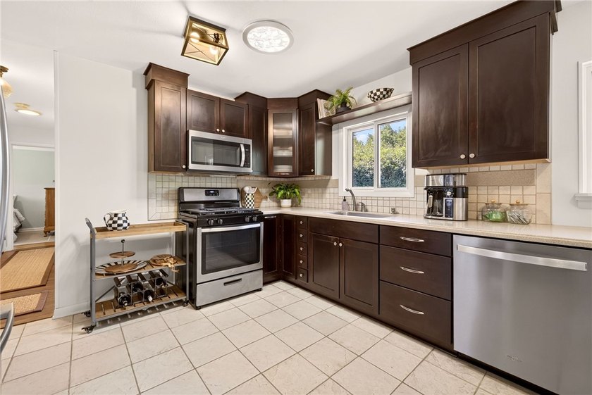 Thoughtfully updated and meticulously maintained, this inviting - photo 9