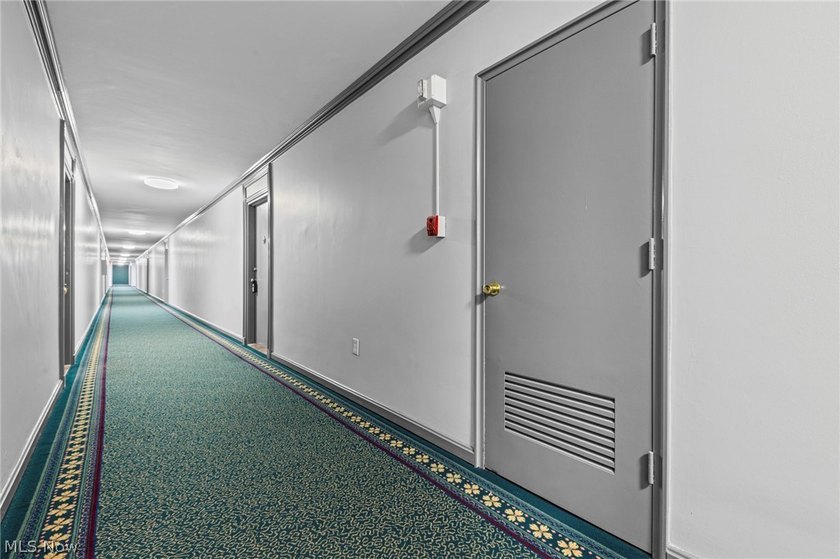 Experience breathtaking, panoramic views of Downtown Cleveland - photo 7