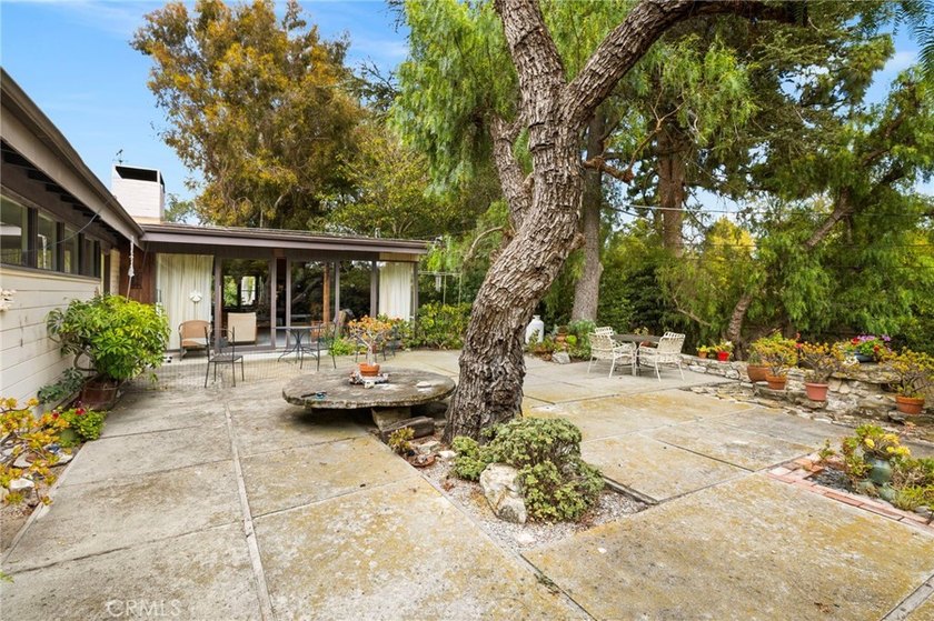 Perched in the highly sought after Portuguese Bend community of - photo 28