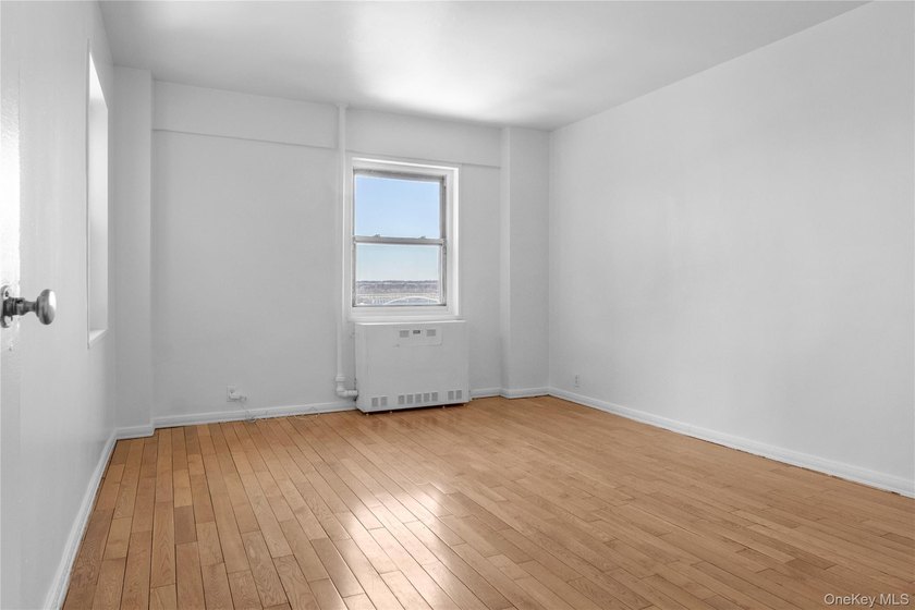 Your home awaits you at Fordham Hill Oval! This renovated, well - photo 6