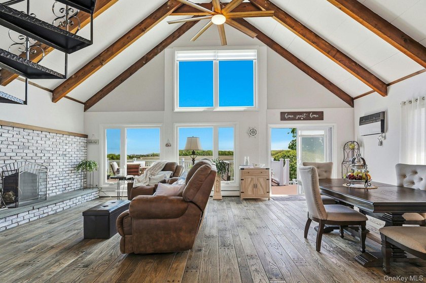 From the moment you arrive, the home's timeless Colonial design - photo 6