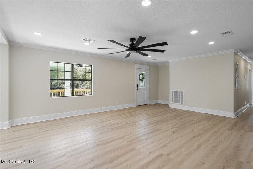 INSTANT EQUITY OPPORTUNITY! Pass Christian isn't just a - photo 15