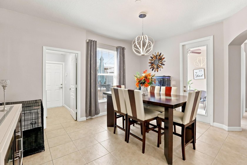 Welcome to this three-bedroom, 2.5-bathroom residence provides - photo 15