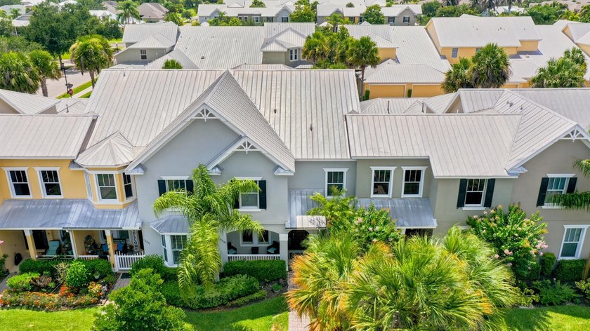 Welcome to this three-bedroom, 2.5-bathroom residence provides - photo 40