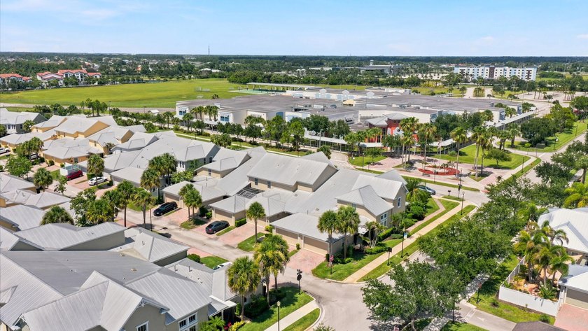 Welcome to this three-bedroom, 2.5-bathroom residence provides - photo 44