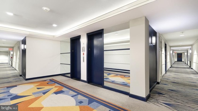 DEEDED GARAGE PARKING IS AVAILABLE FOR AN ADDITIONAL $50,000 - photo 3