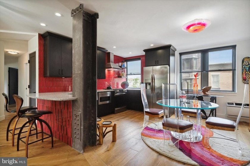 DEEDED GARAGE PARKING IS AVAILABLE FOR AN ADDITIONAL $50,000 - photo 7