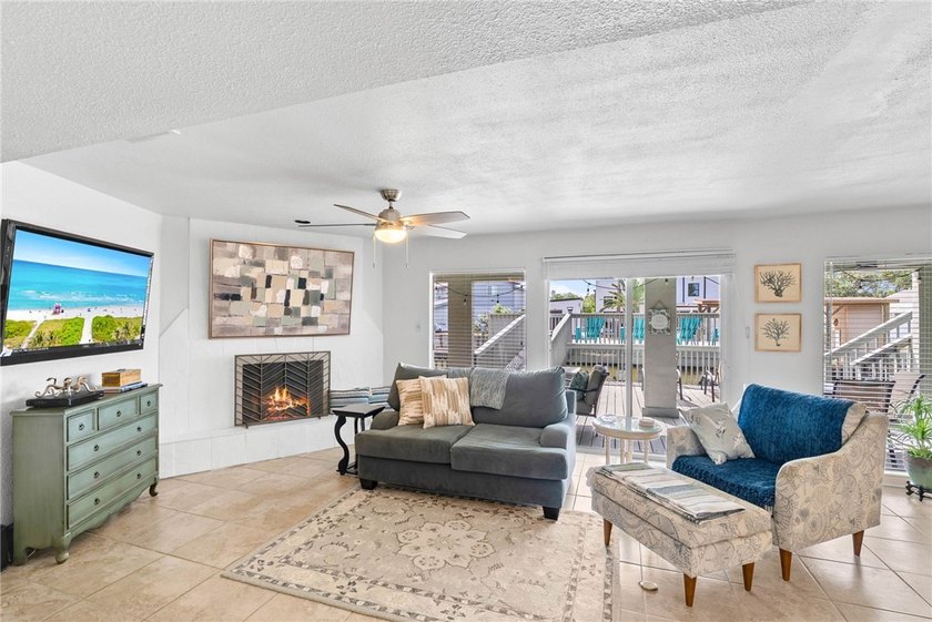 Priced to sell! Experience waterfront living in this beautifully - photo 12