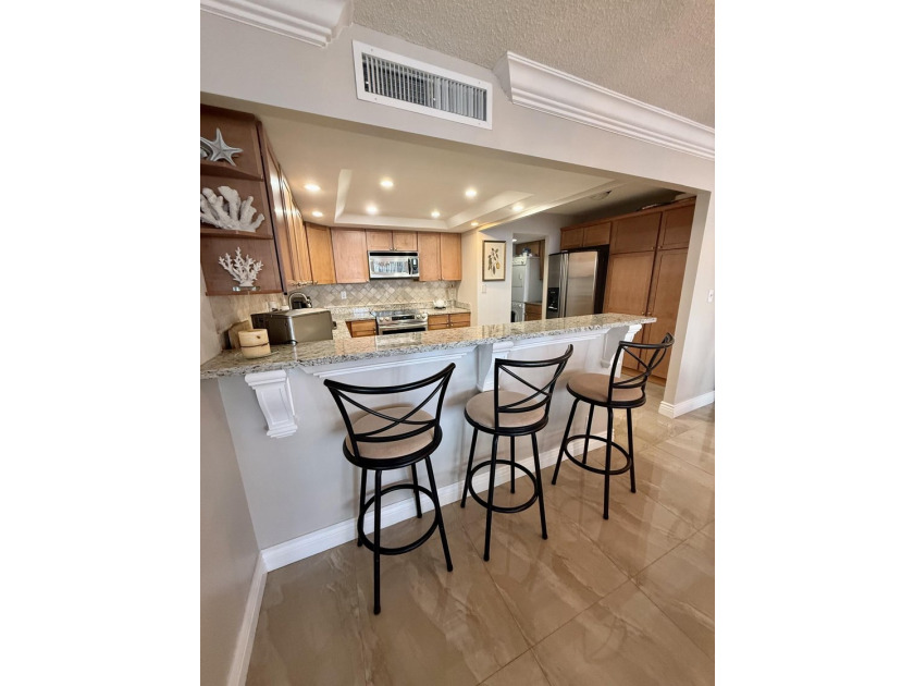 Located on the famous Galt Ocean Mile this 2BD/2BA waterfront - photo 12