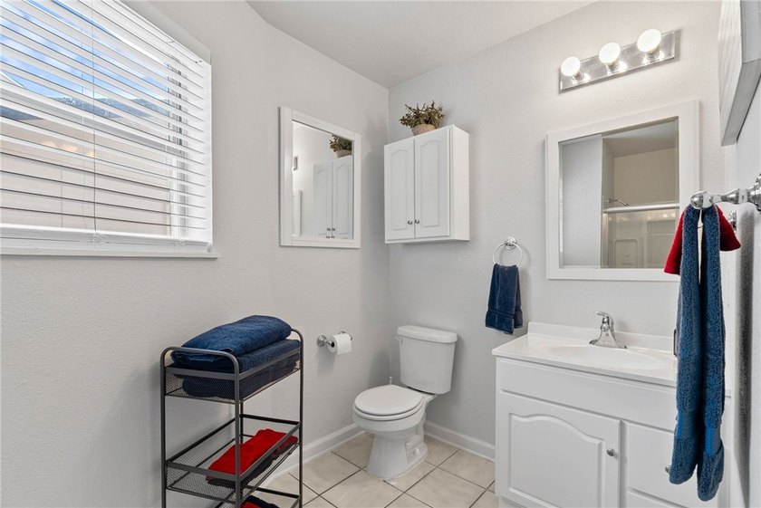 Priced to sell! Experience waterfront living in this beautifully - photo 23