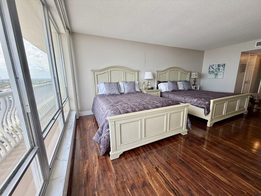 Located on the famous Galt Ocean Mile this 2BD/2BA waterfront - photo 32