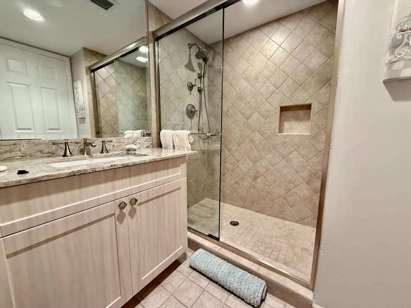 Located on the famous Galt Ocean Mile this 2BD/2BA waterfront - photo 37