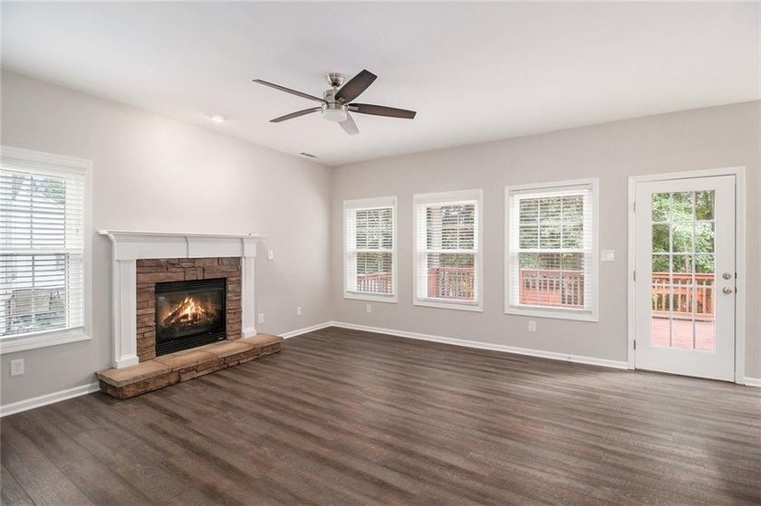 Stunning stucco home in the highly sought-after Summer Grove - photo 12