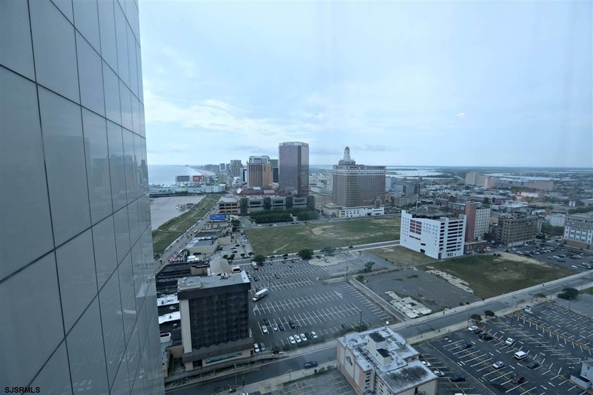 Oceanfront Condo with Iconic Views in the Heart of Atlantic - photo 2
