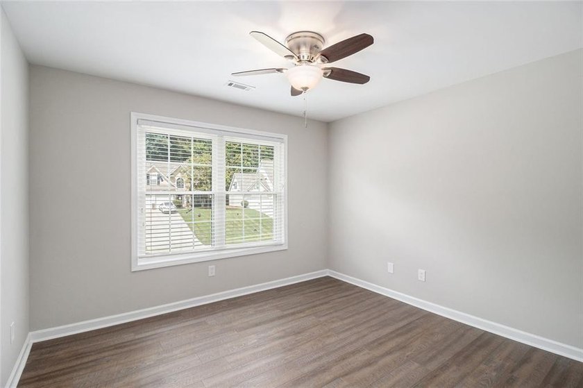 Stunning stucco home in the highly sought-after Summer Grove - photo 21