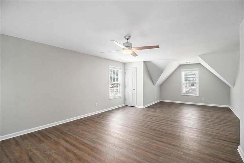 Stunning stucco home in the highly sought-after Summer Grove - photo 24