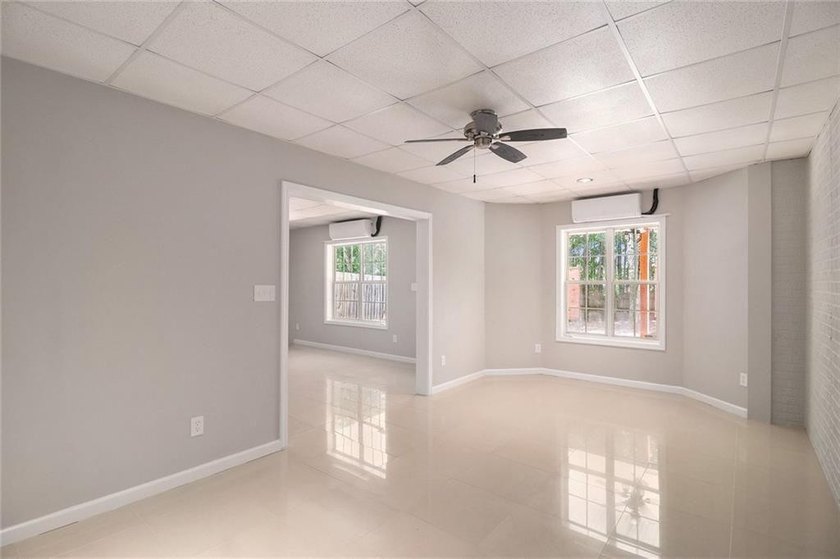 Stunning stucco home in the highly sought-after Summer Grove - photo 28
