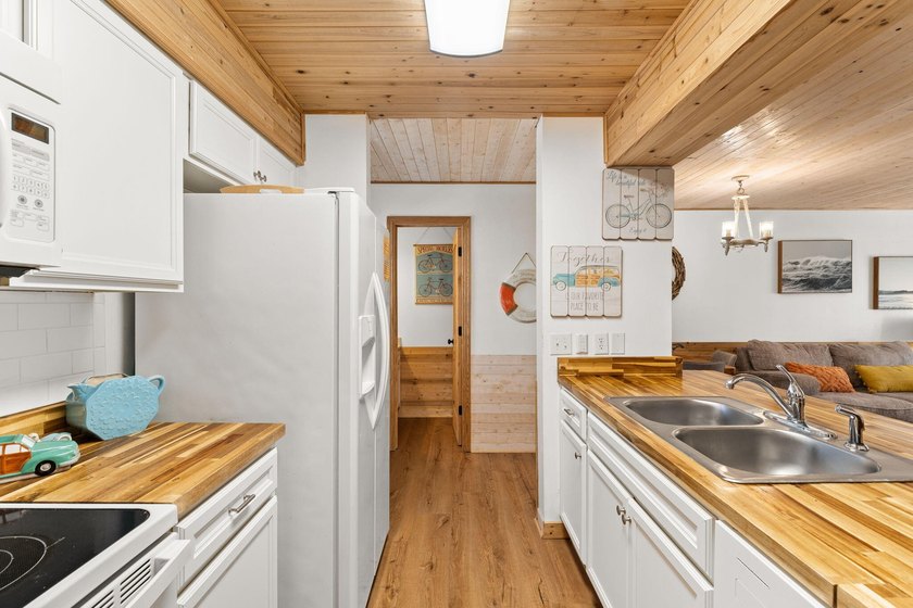 Incredible value in Seagrove with proven rental history and $34K - photo 10